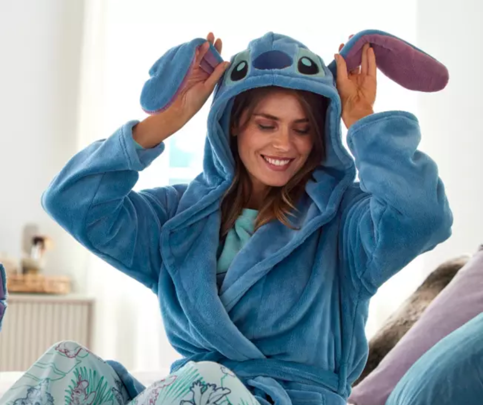 stitch-robe